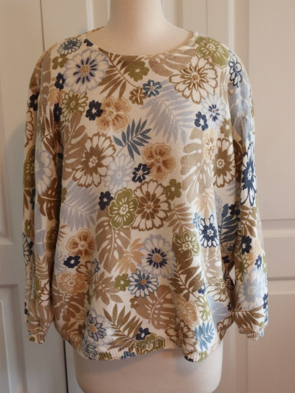 Alfred Dunner Women 3/4 sleeve Pullover Sweater Floral w/Beaded Detailing Sz 1X